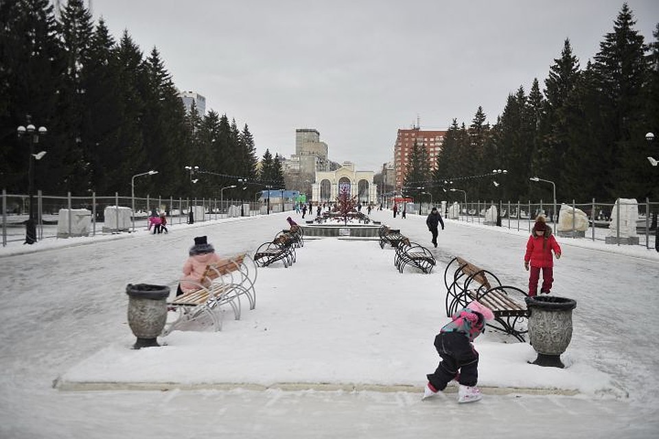 Парк маяковского в екатеринбурге зимой